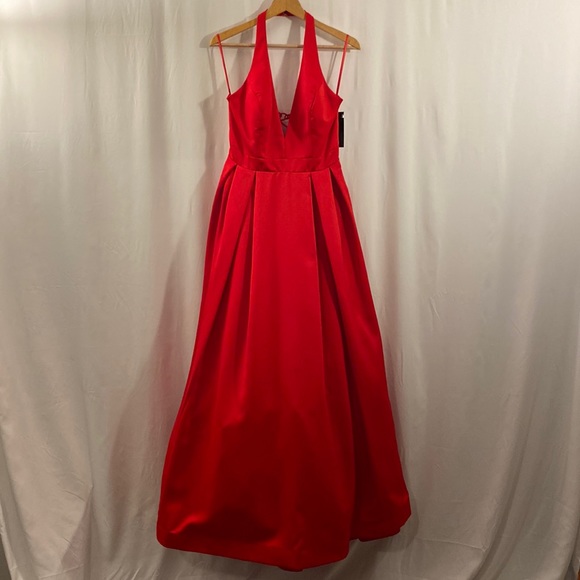 Cachet Dresses & Skirts - HP NWT PROM Dress CACHET Size 10 RED Long Padded Halter Top Absolutely Beautiful